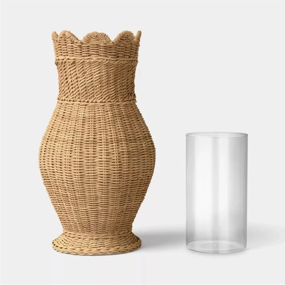 Scalloped Edge Woven Vase -Threshold